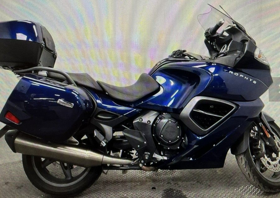 Incoming Unit: 2013 Triumph Trophy SE