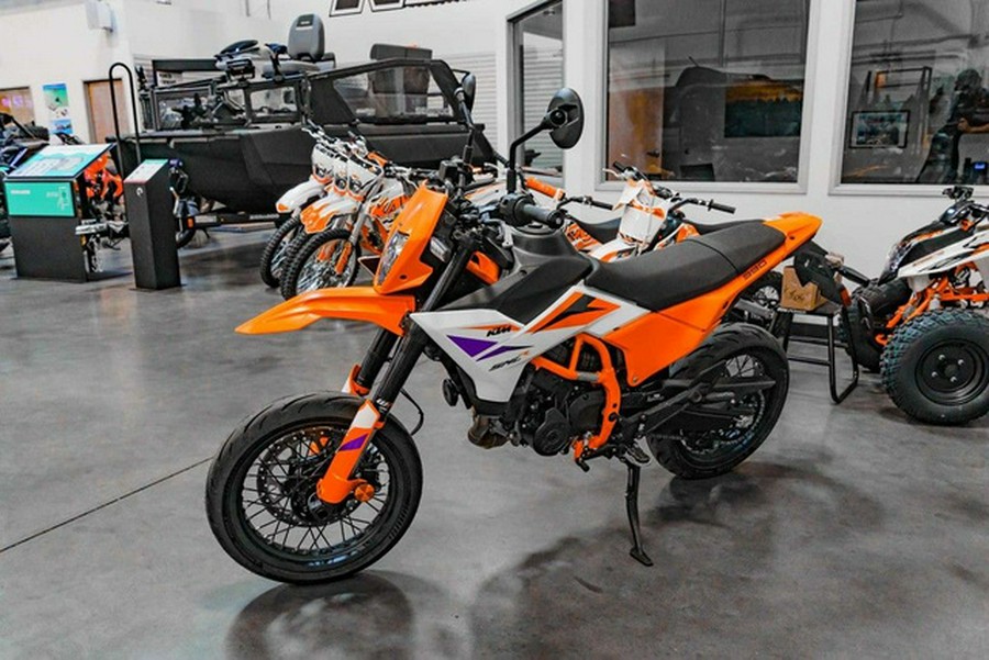 2026 KTM 390 SMC R