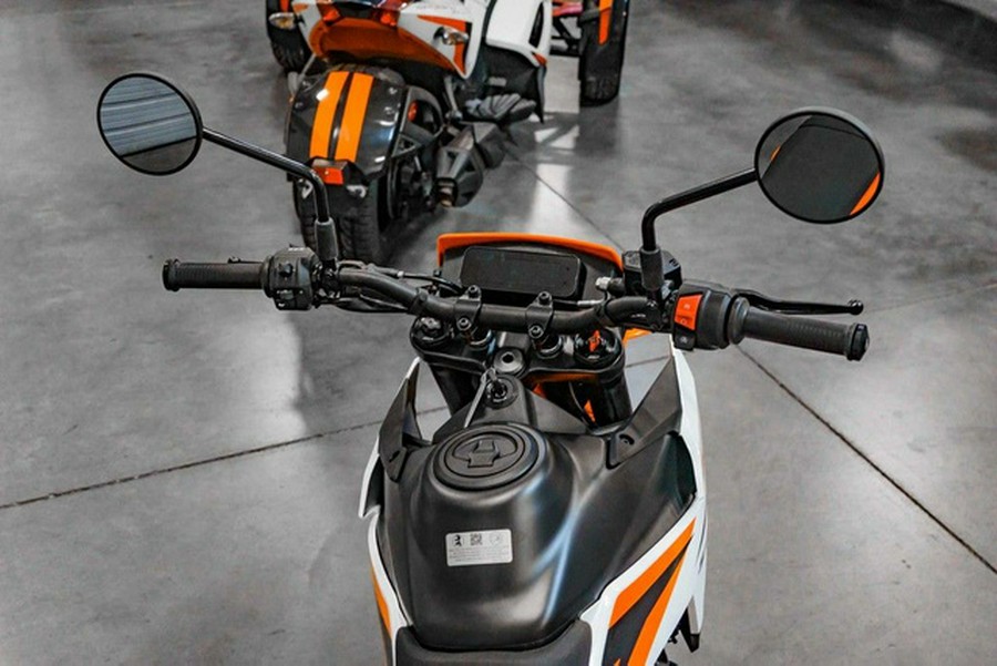 2026 KTM 390 SMC R