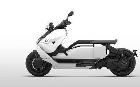 2023 BMW CE 04 Review [Urban Electric Commuter Scooter]