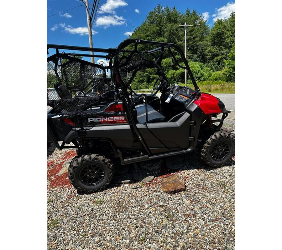 2024 Honda Pioneer 700-4 Deluxe