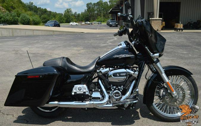 2017 Harley-Davidson FLHXS - Street Glide Special