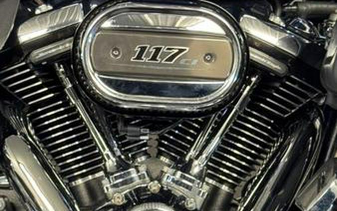 2018 Harley-Davidson® FLHTKSE - CVO™ Limited 115th Anniversary