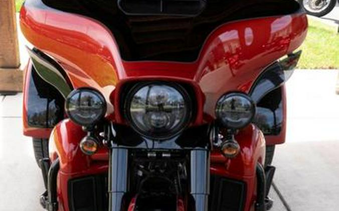 2025 Harley-Davidson® FLHTCUTG - Tri Glide® Ultra