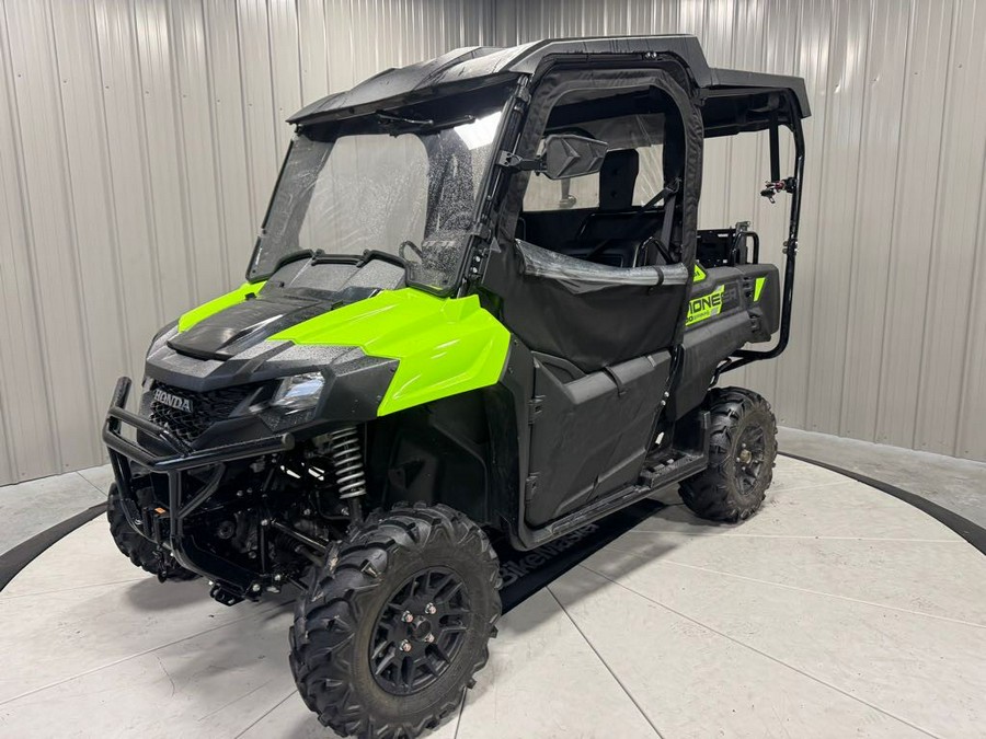 2024 Pioneer 700-4 Deluxe * ONLY 260 Miles * - Honda