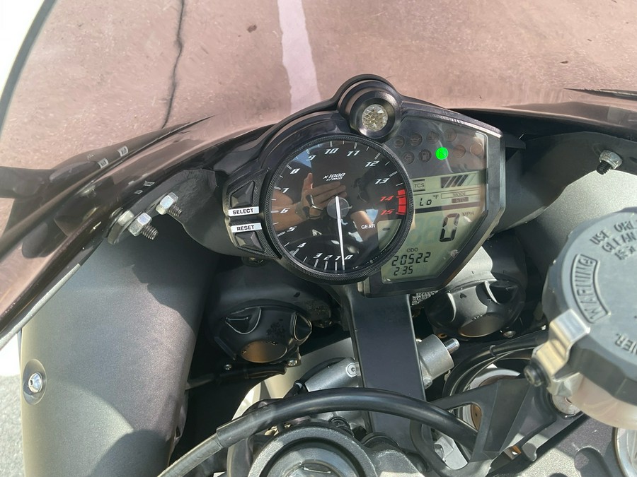 2014 Yamaha Motor Corp., USA YZF-R1