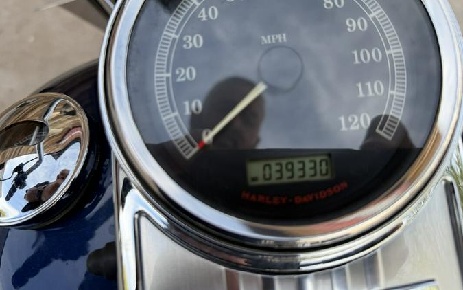 2012 Harley-Davidson® Road King® Classic Big Blue Pearl/Vivid Black