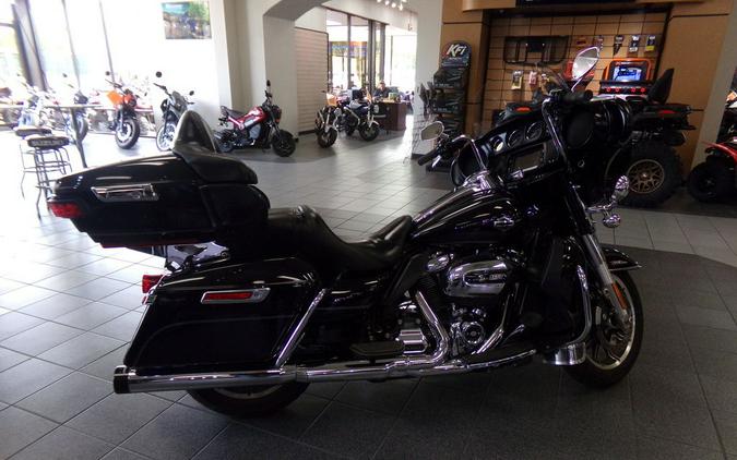 2017 Harley-Davidson® FLHTCU - Electra Glide® Ultra Classic®