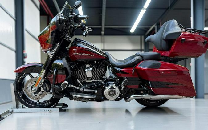 2017 Harley-Davidson Street Glide CVO