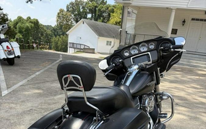 2015 Harley-Davidson Street Glide FLHXS - Special