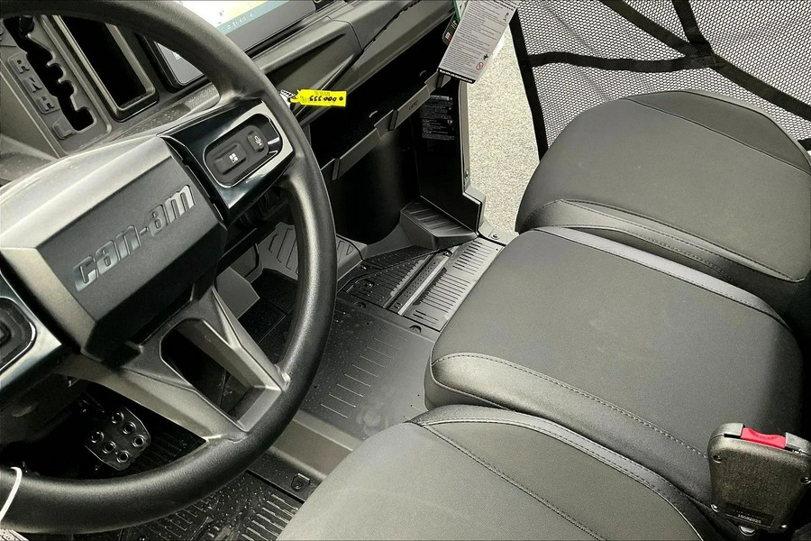 2026 Can-Am SSV DEF MAX XT 65 HD11 BE HB 26 XT HD11