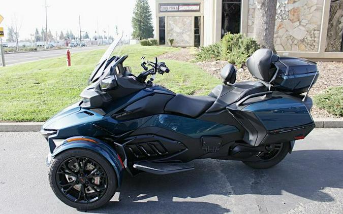 2021 Can-Am® Spyder® RT Limited Dark