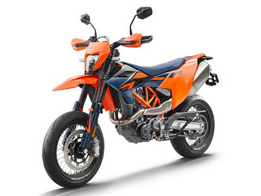 2026 KTM 690 SMC R