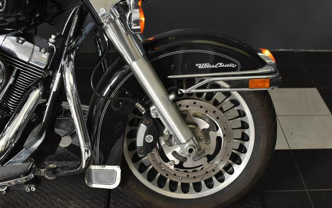 2010 Harley-Davidson Electra Glide Classic Black FLHTCU