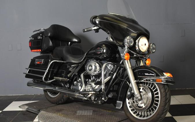 2010 Harley-Davidson Electra Glide Classic Black FLHTCU
