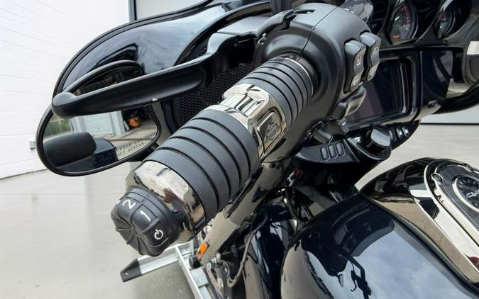 2022 Harley-Davidson Street Glide CVO CVO
