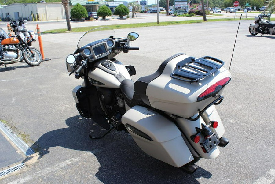 2023 Indian Motorcycle® Roadmaster® Dark Horse® Silver Quartz Smoke