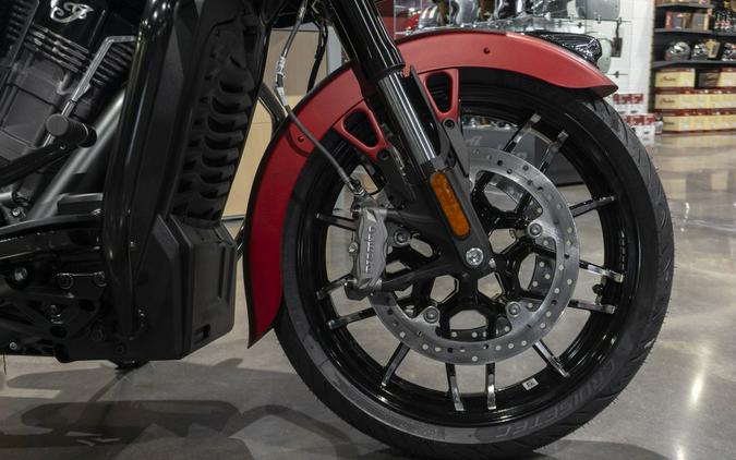 2024 Indian Motorcycle® Challenger® Dark Horse® w/PowerBand Audio Pkg Sunset Red Smoke