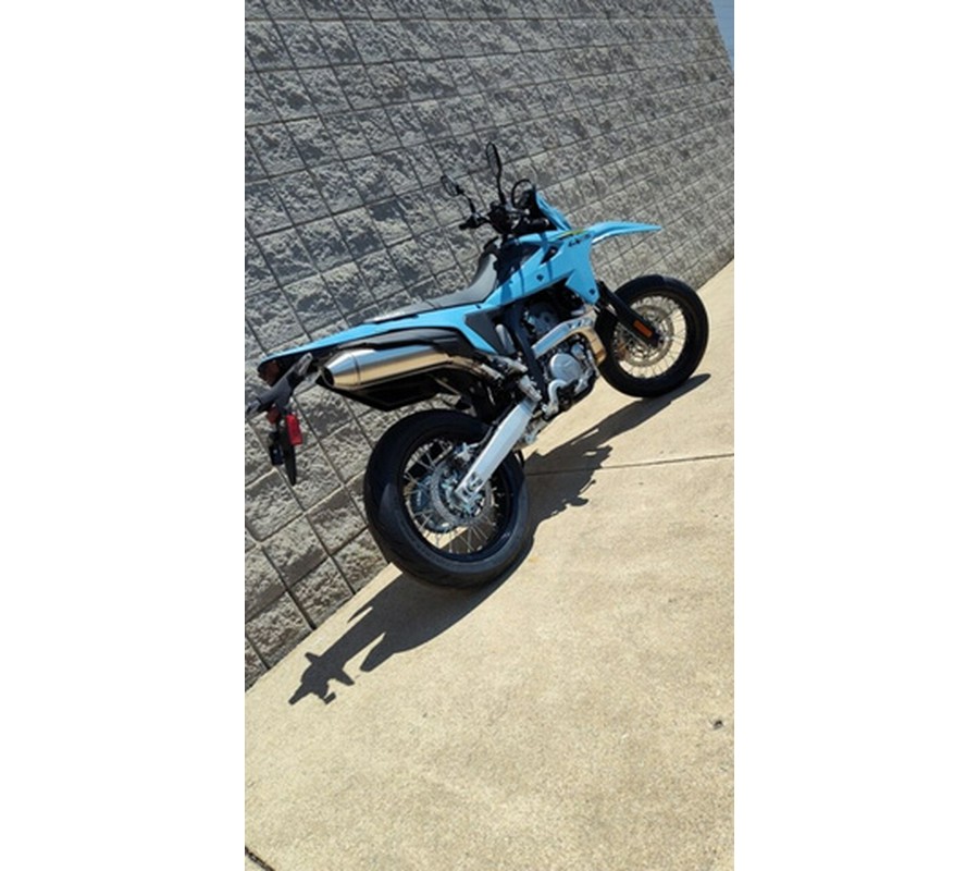 2025 Suzuki DR-Z4SMM5