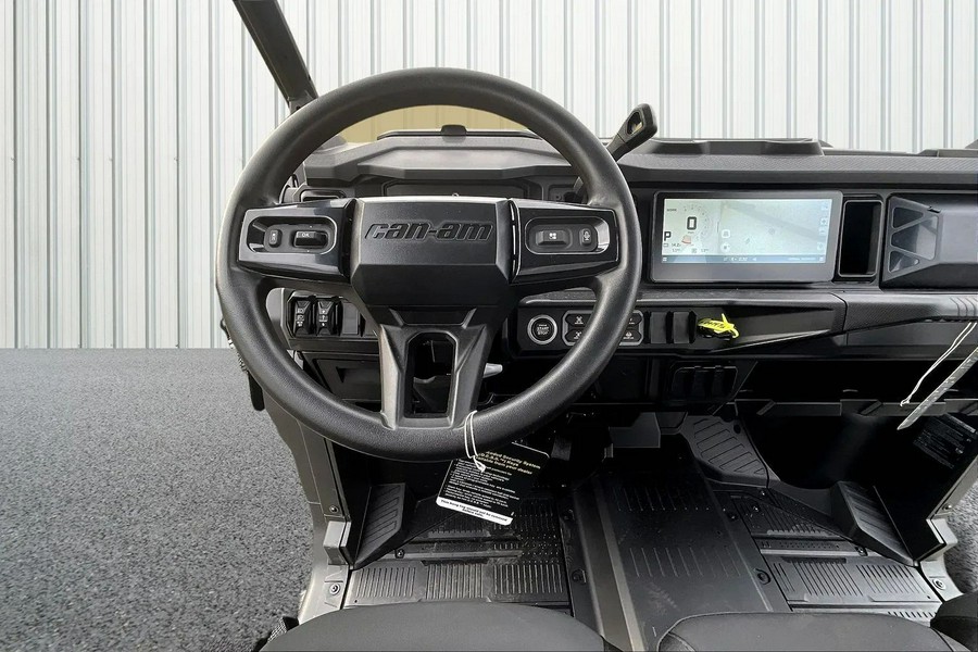 2026 Can-Am SSV DEF MAX XT 65 HD11 BK HB 26 XT HD11