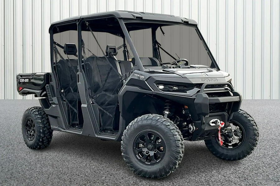 2026 Can-Am SSV DEF MAX XT 65 HD11 BK HB 26 XT HD11