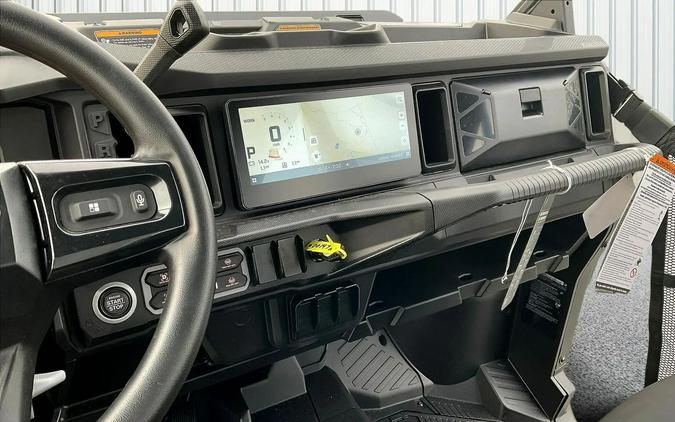 2026 Can-Am SSV DEF MAX XT 65 HD11 BK HB 26 XT HD11