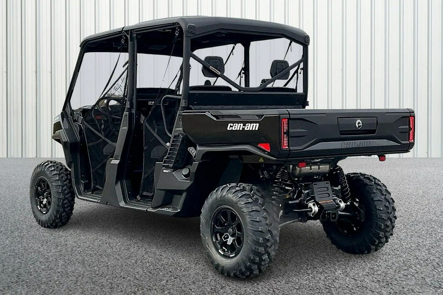 2026 Can-Am SSV DEF MAX XT 65 HD11 BK HB 26 XT HD11