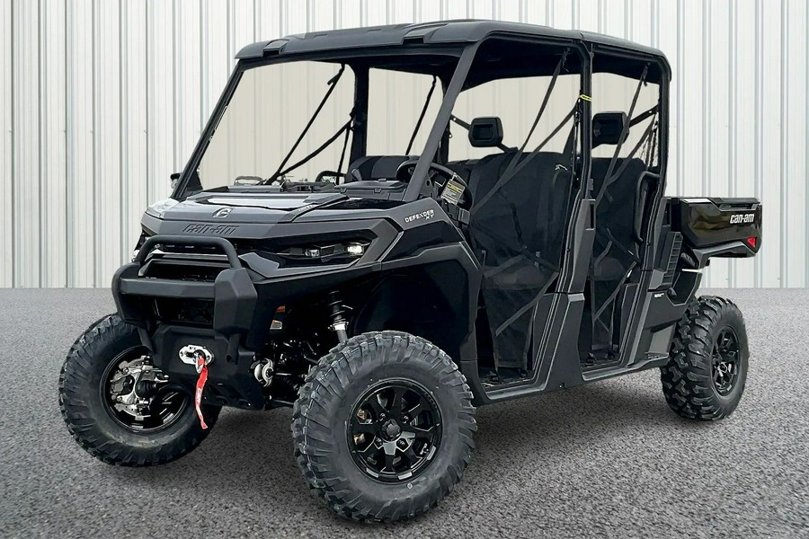 2026 Can-Am SSV DEF MAX XT 65 HD11 BK HB 26 XT HD11