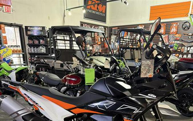 2024 KTM 890 SMT