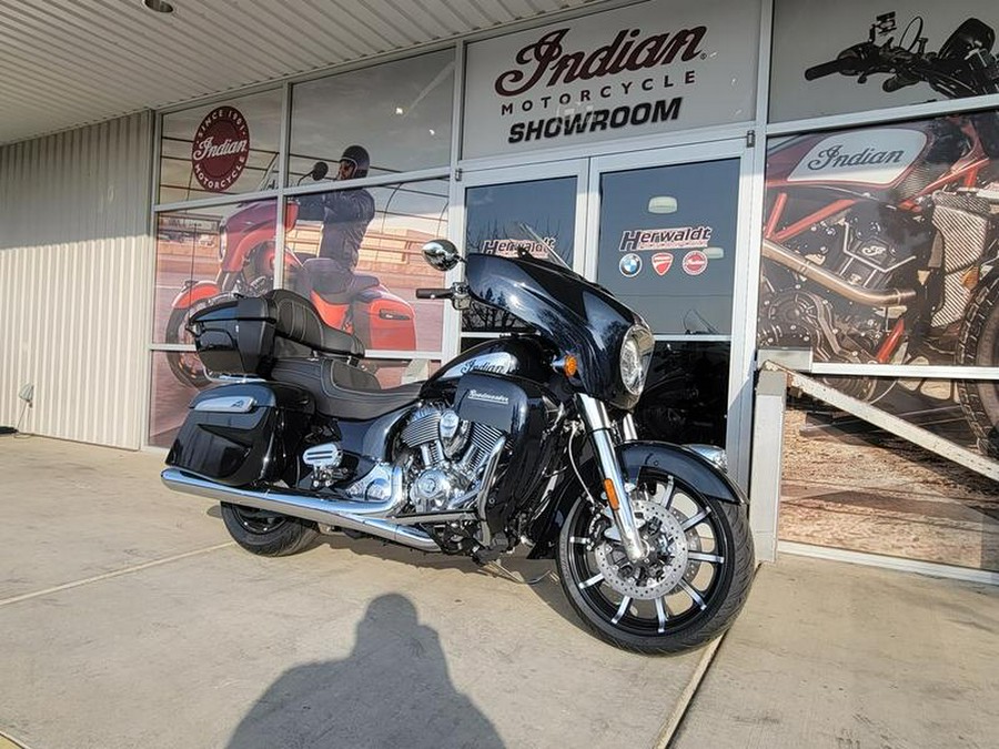 2022 Indian Motorcycle® Roadmaster® Limited Black Azure Crystal