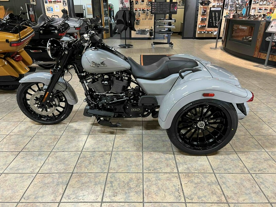 2024 Harley-Davidson Freewheeler Billiard Grey