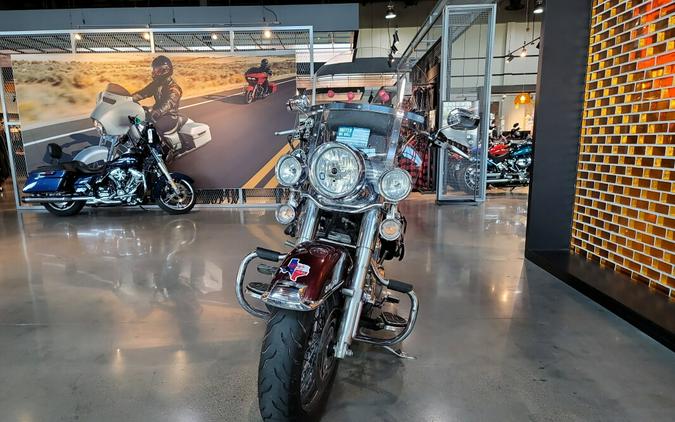 2014 Harley-Davidson® Heritage Softail® Classic FLSTC