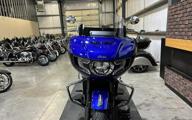 2023 Indian Motorcycle® Challenger® Limited Spirit Blue Metallic / Black Metallic