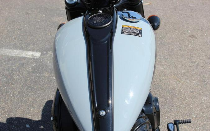 2024 Indian Motorcycle® Chief Bobber Dark Horse® Storm Gray