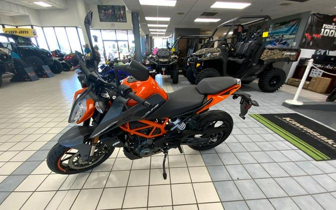 2023 KTM Duke 390