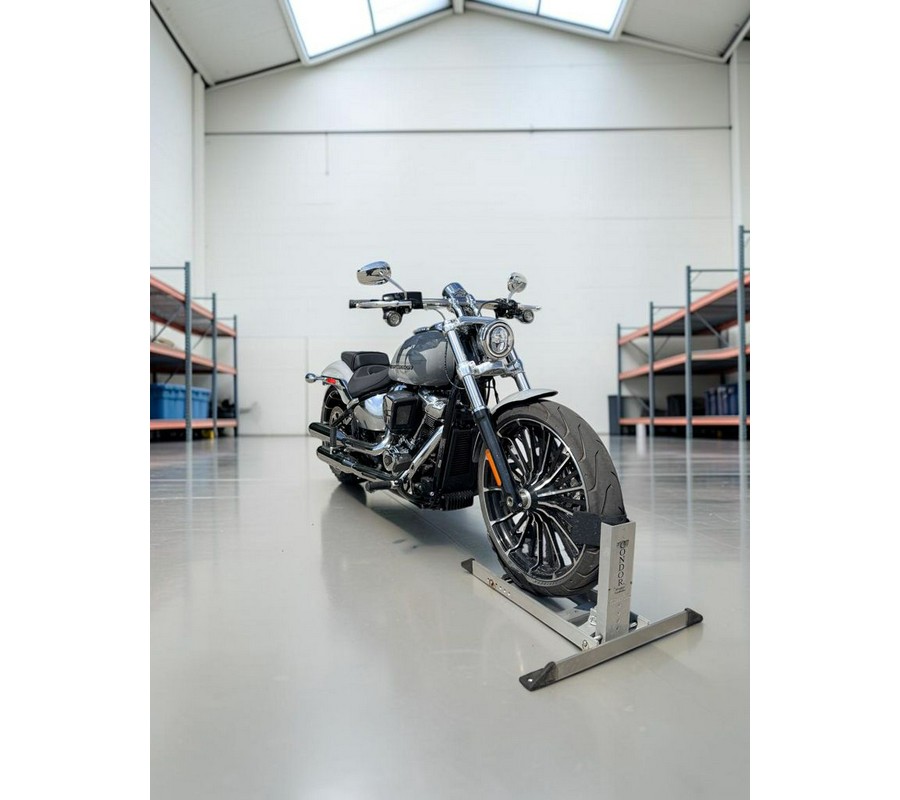 2025 Harley-Davidson Breakout Softail