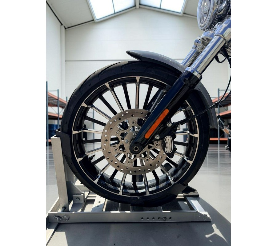 2025 Harley-Davidson Breakout Softail
