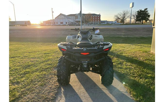 2026 OUTLANDER PRO XU HD7 - Can-Am