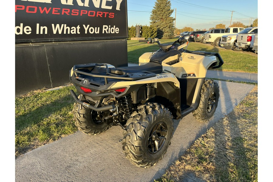 2026 OUTLANDER PRO XU HD7 - Can-Am