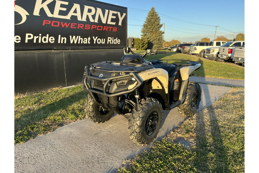 2026 OUTLANDER PRO XU HD7 - Can-Am