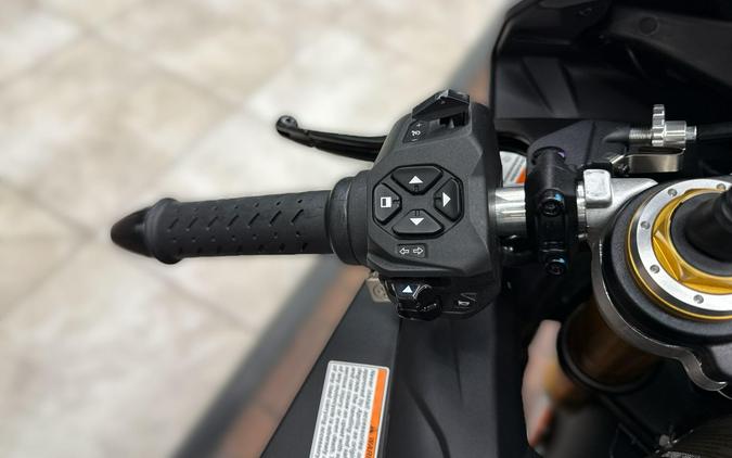 2026 APRILIA RSV4 FACTORY 1100