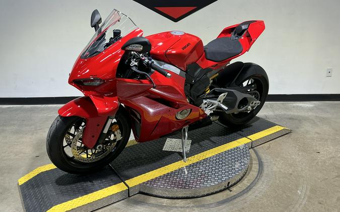 2025 Ducati Panigale V4