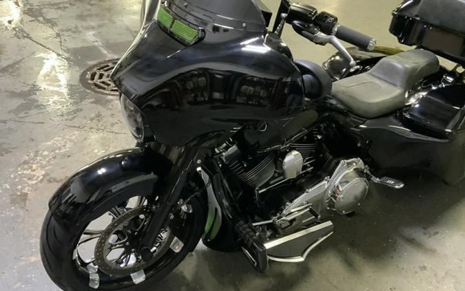 2014 Harley-Davidson Street Glide FLHXS Special