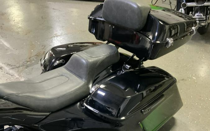 2014 Harley-Davidson Street Glide FLHXS Special