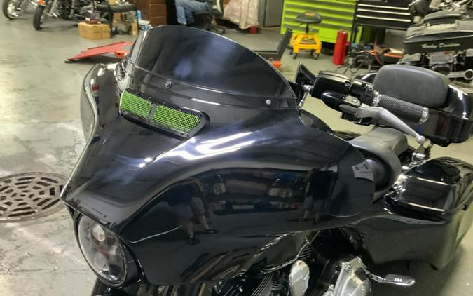 2014 Harley-Davidson Street Glide FLHXS Special