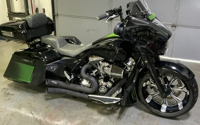 2014 Harley-Davidson Street Glide FLHXS Special