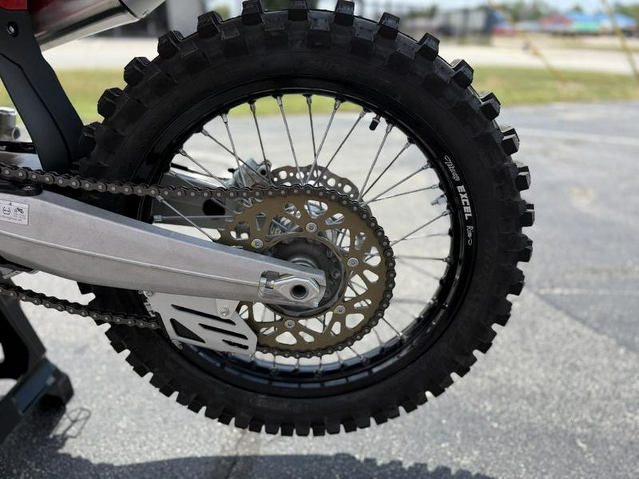 2026 Ducati Desmo450 MX