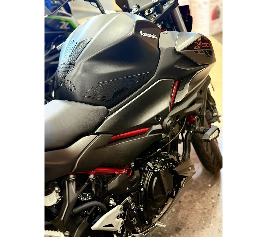 2025 Kawasaki Z500 SE ABS