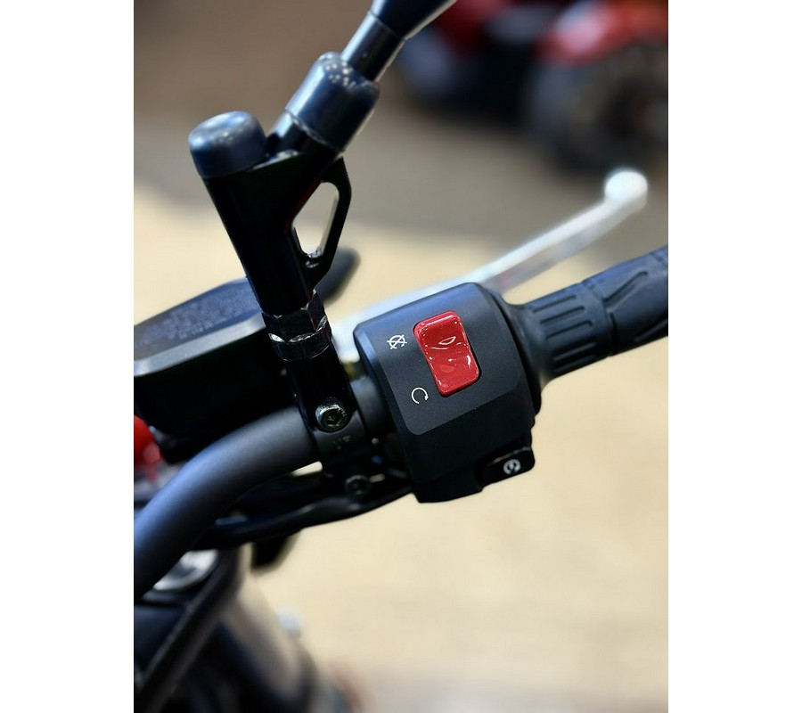 2025 Kawasaki Z500 SE ABS