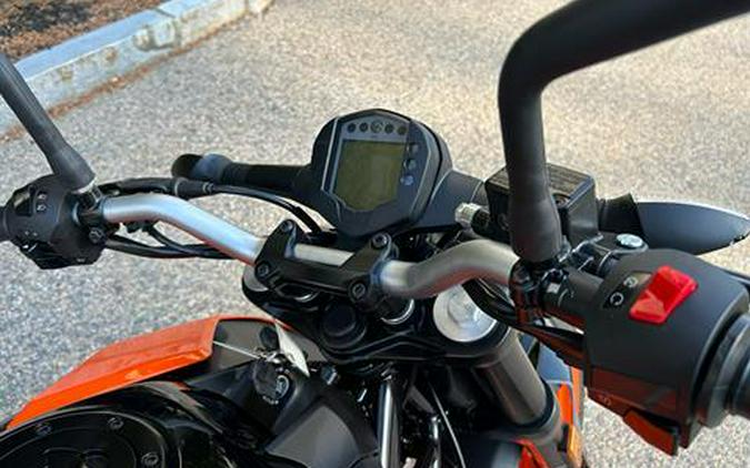 2023 KTM 200 Duke